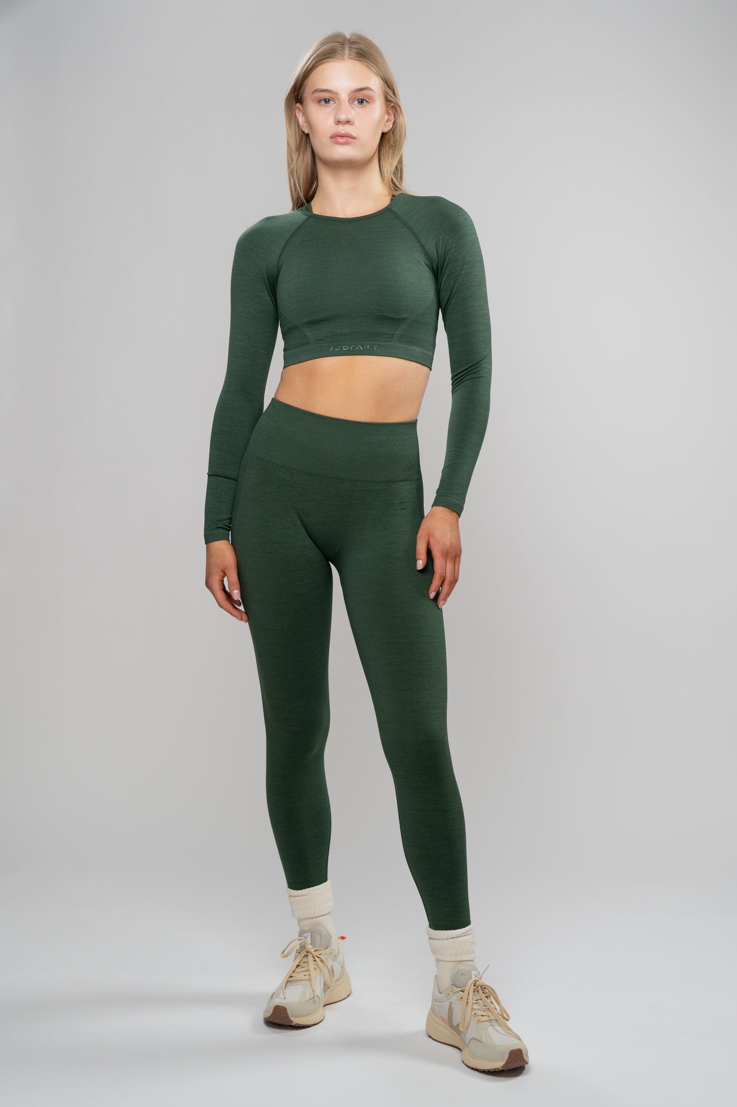 CORE LEGGING IN GREEN