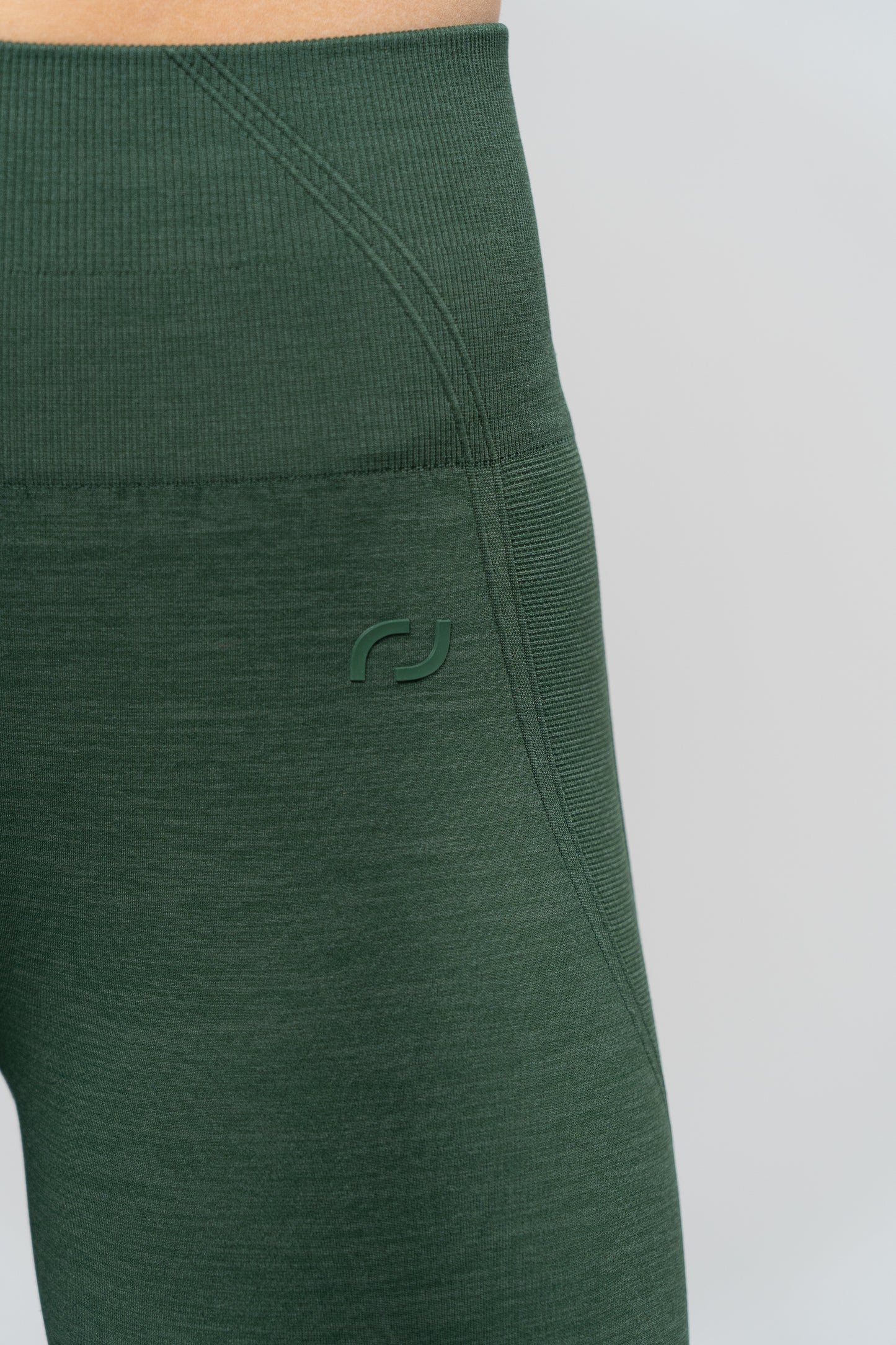CORE LEGGING IN GREEN