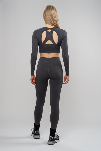 CORE LONG SLEEVE TOP IN GRAPHITE