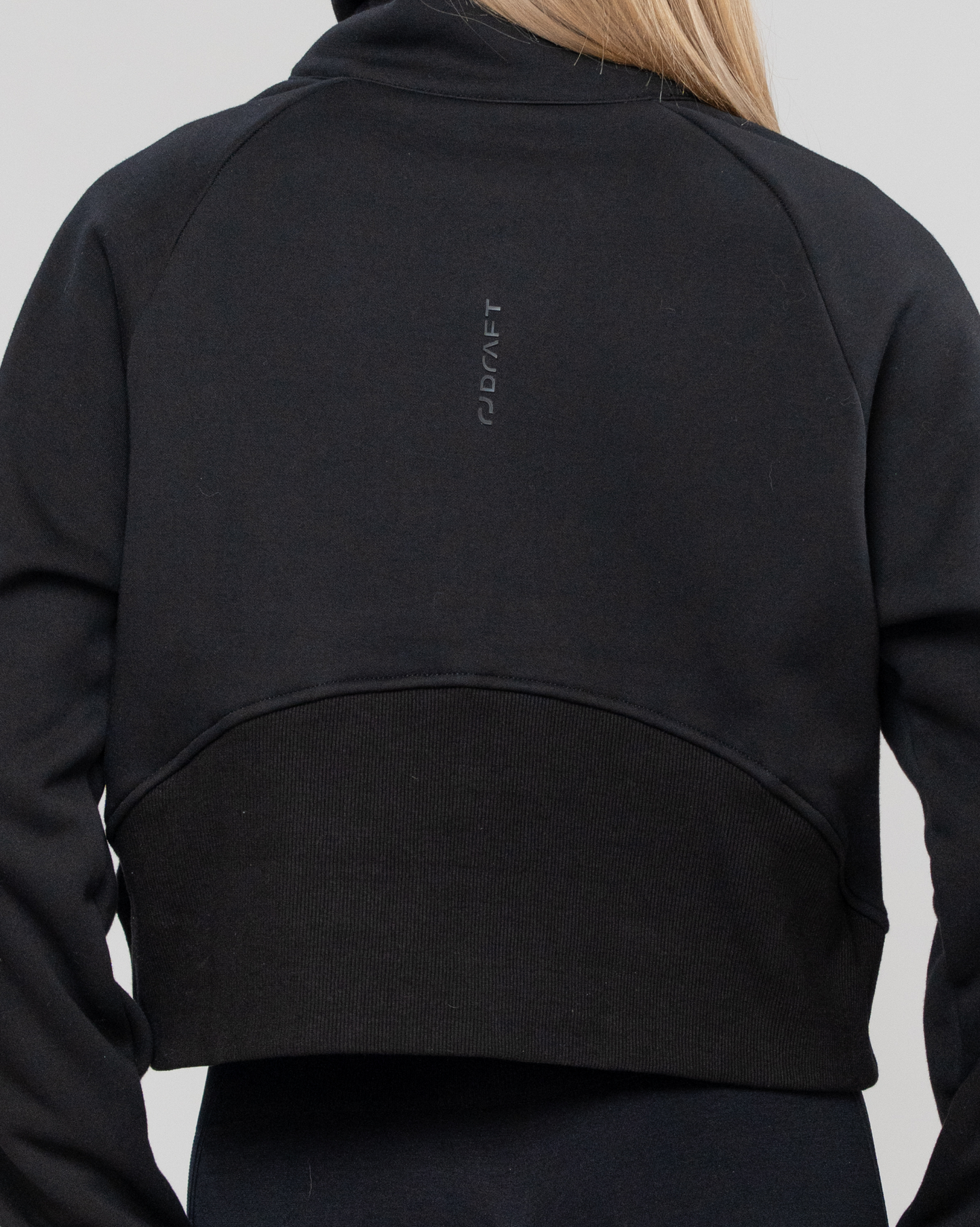 CORE JACKET IN CARBON
