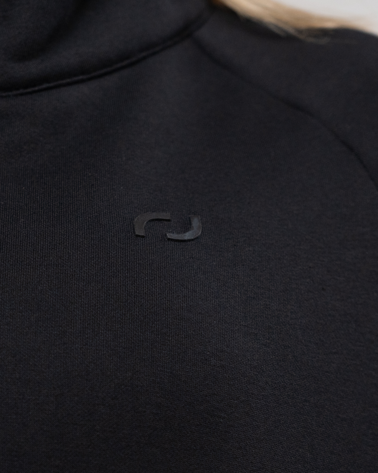 CORE JACKET IN CARBON