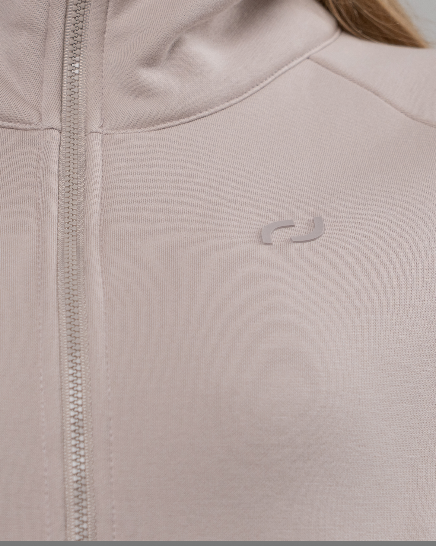 CORE JACKET IN BEIGE